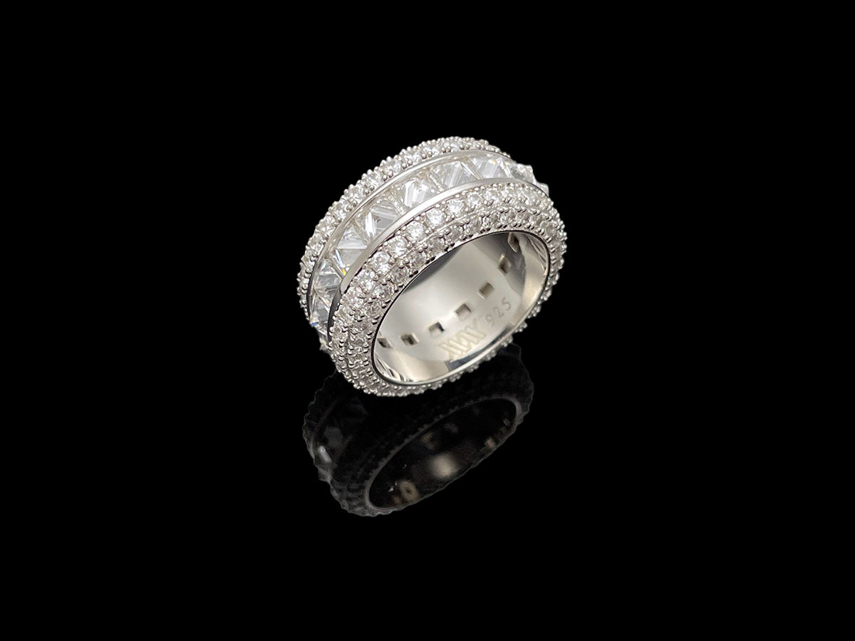 0.3ct Princess cut Spinner Ring