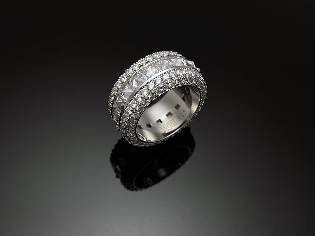 0.3ct Princess cut Spinner Ring