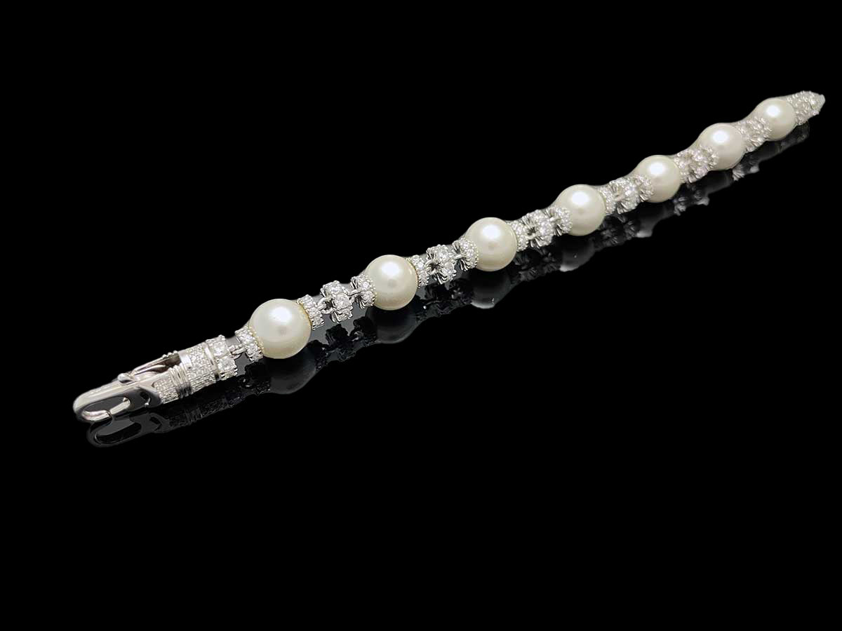 Iced Royal Pearl Chain Bracelet
