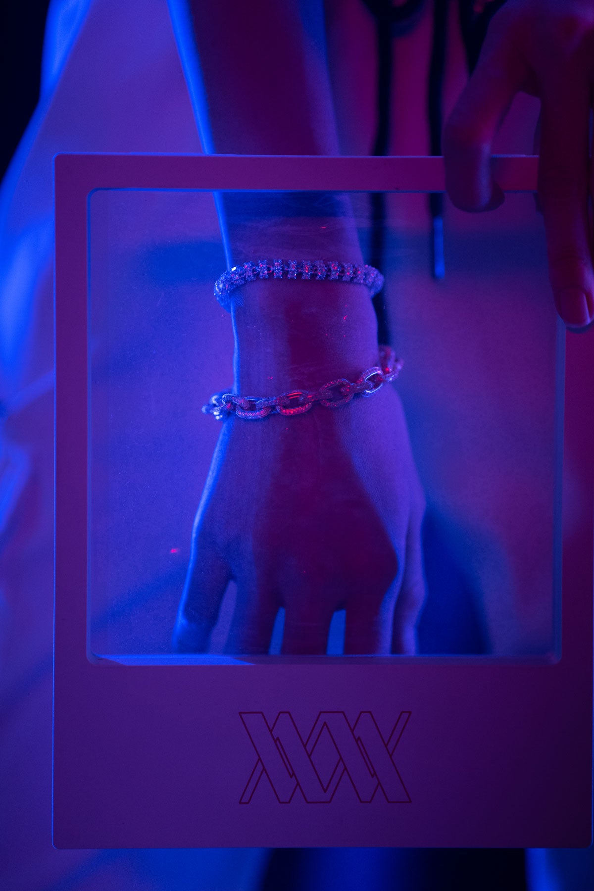 Iced Edge Oval Chain Bracelet