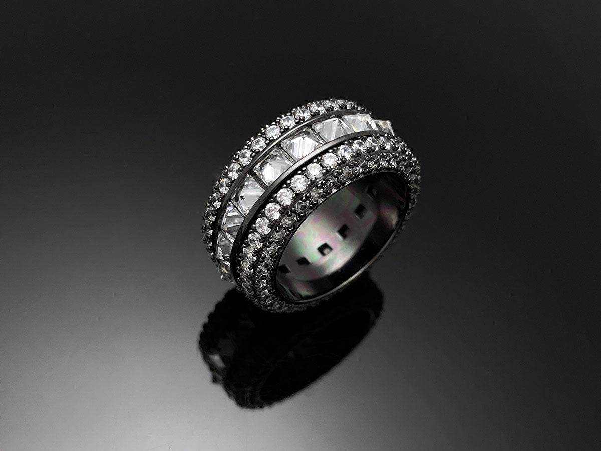 BTS Jimin, Suga wearing WOOING 0.3ct Princess cut Spinner Ring