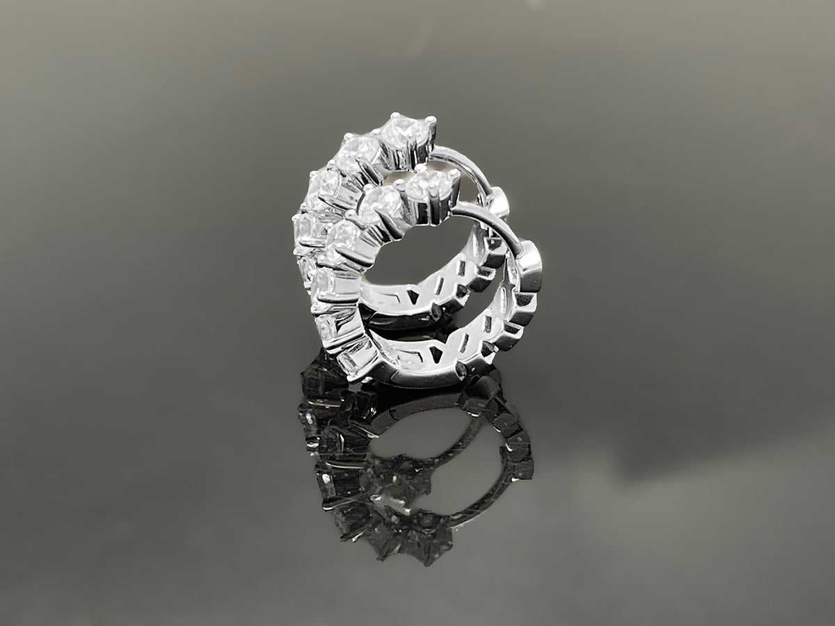 Compass Huggie Hoop Earring 3mm