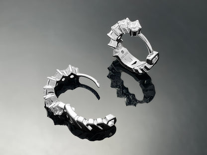 Compass Huggie Hoop Earring 3mm