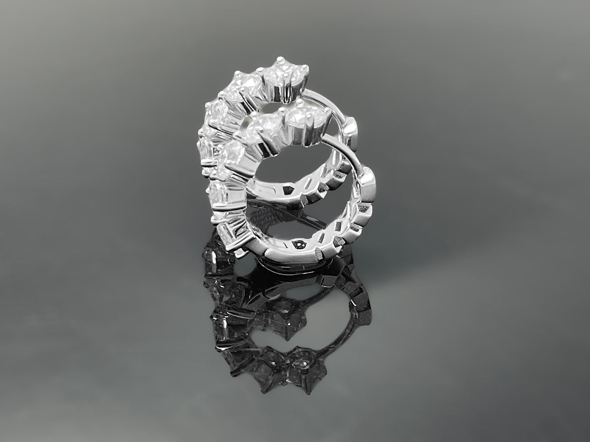 Compass Huggie Hoop Earring 4mm