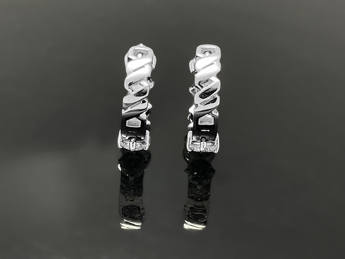 Compass Huggie Hoop Earring 4mm